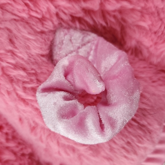 Pink Fuzzy Pig Hoodie, size 6-12 months - Picture 7 of 7